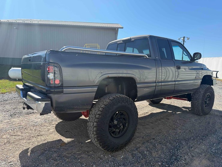 2002-dodge-ram-2500-image-5