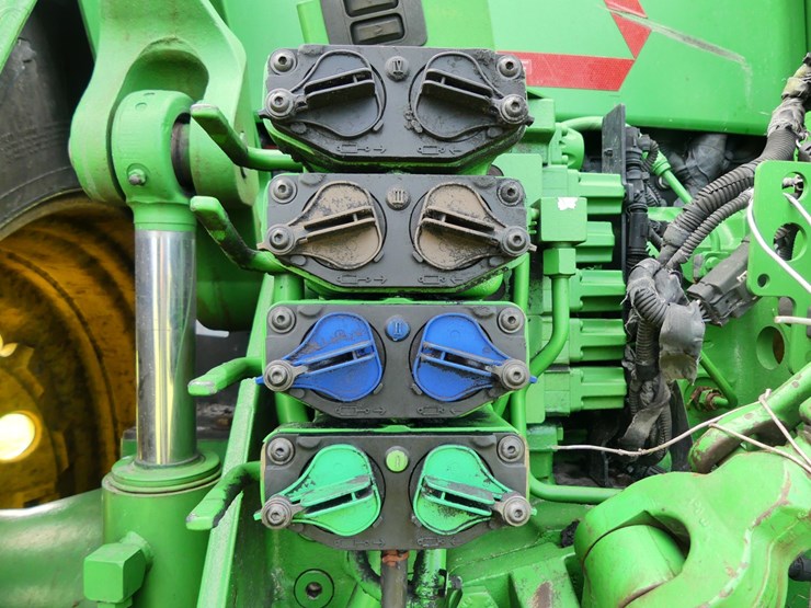 john-deere-8245r-image-8