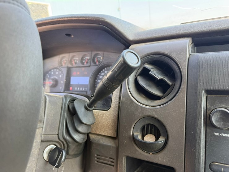 2010-ford-f150-image-54