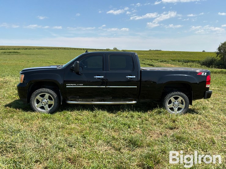 2012-gmc-sierra-2500-image-8