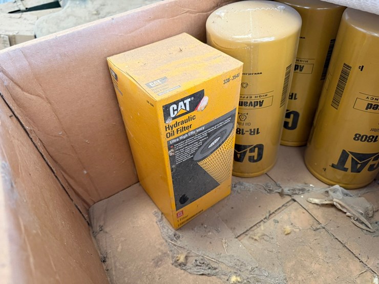 #46819-•-lot-of-caterpillar-filters-inv#46819-image-9