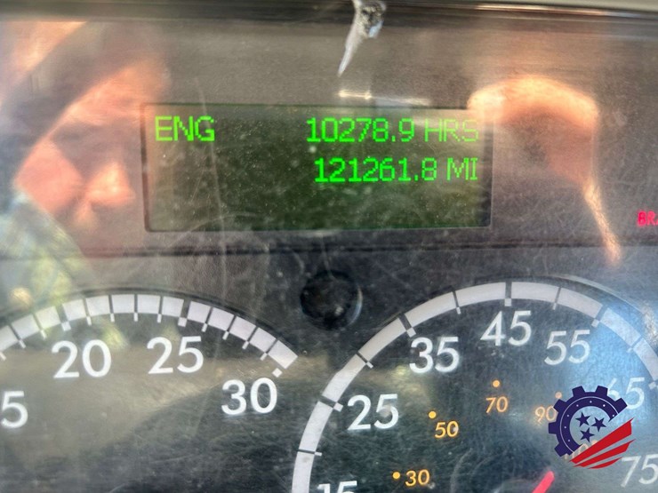2019-freightliner-114sd-image-141