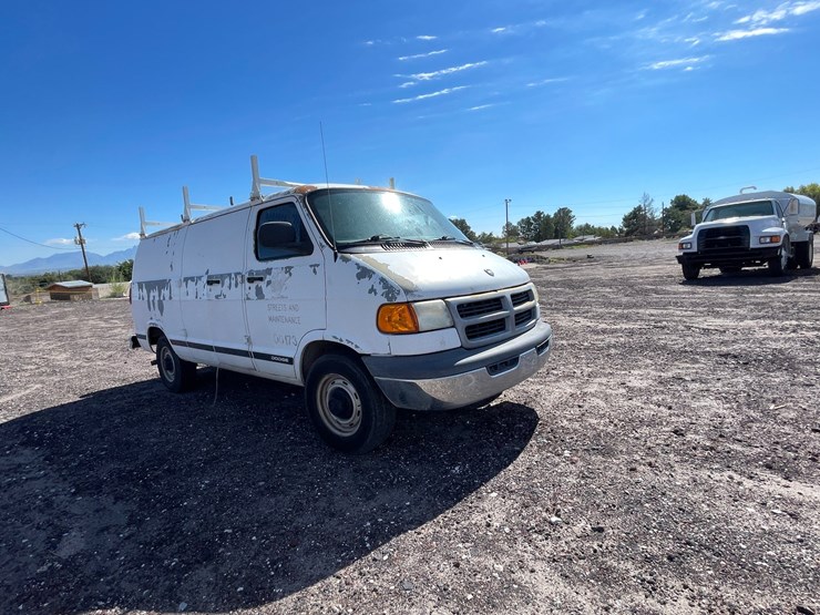 #2753-•-2000-dodge-ram-(title-in-delay)-image-3