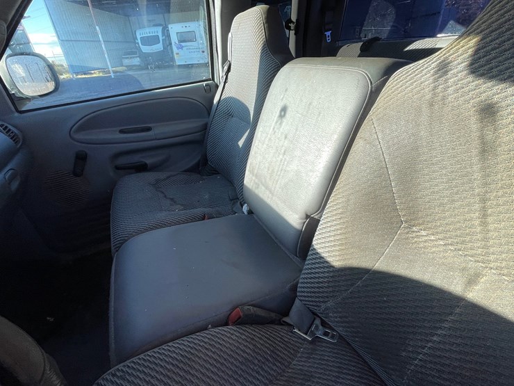 #2760-•-2001-dodge-ram-(title-in-delay)-image-29