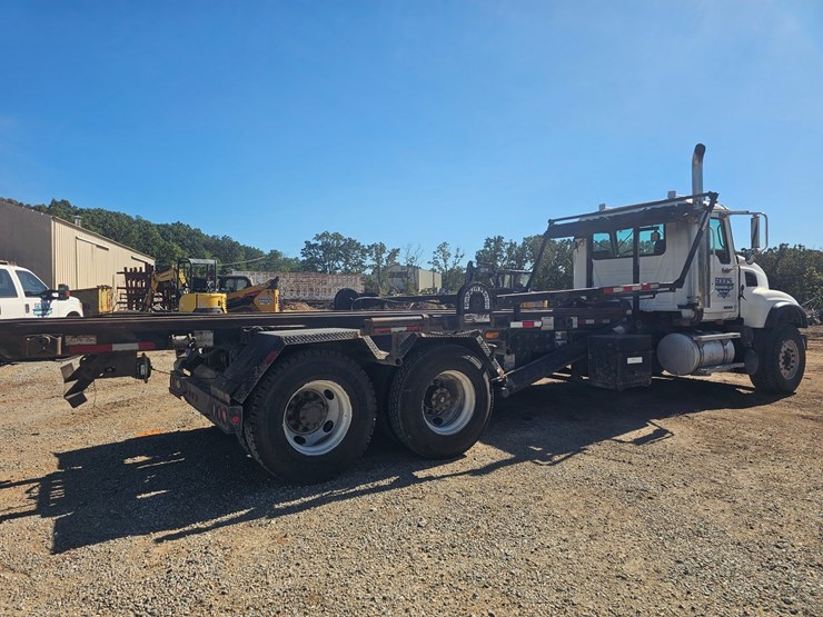 2007-mack-cl713-image-17