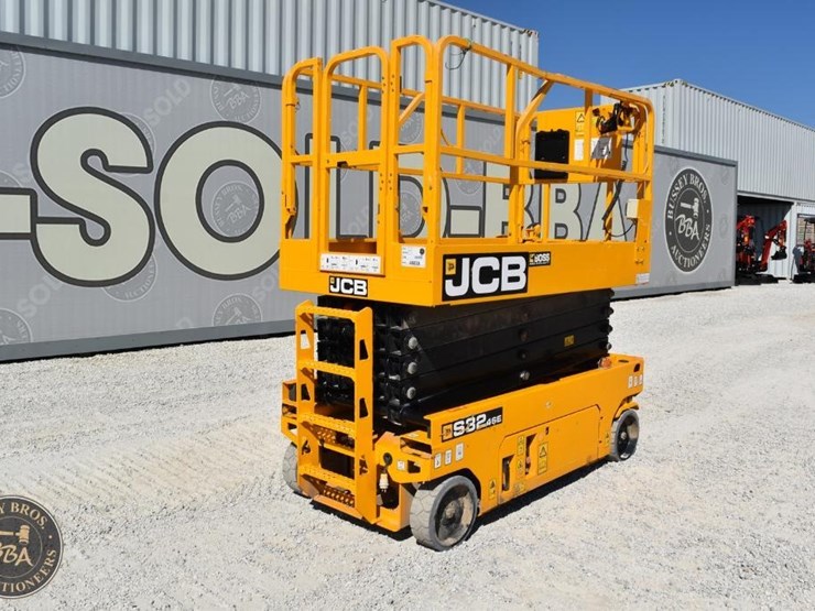 2018-jcb-s3246e-image-1