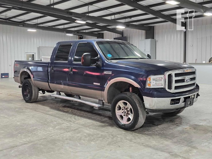 2006-ford-f350-sd-image-2