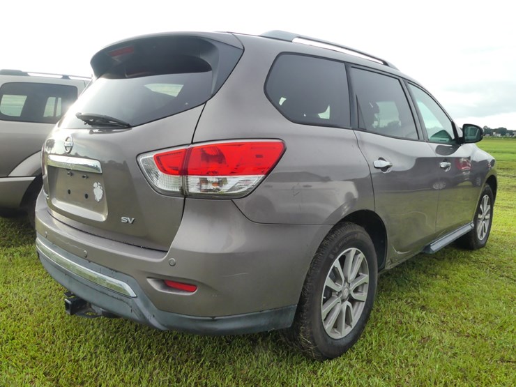 2014-nissan-pathfinder-image-3