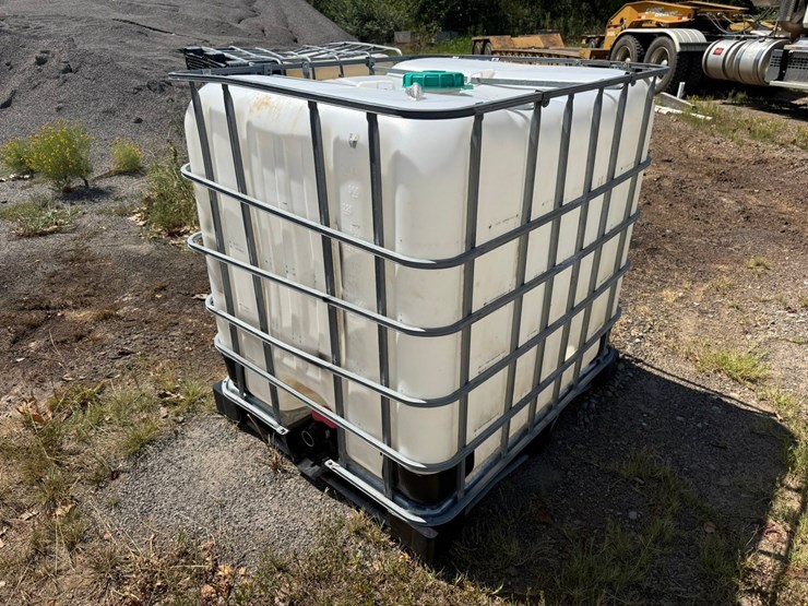 #46843-•-lot-of-poly-tanks-w/cages-inv#46843-image-7