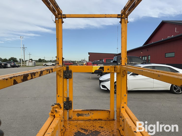 2023-massey-ferguson-730-image-16