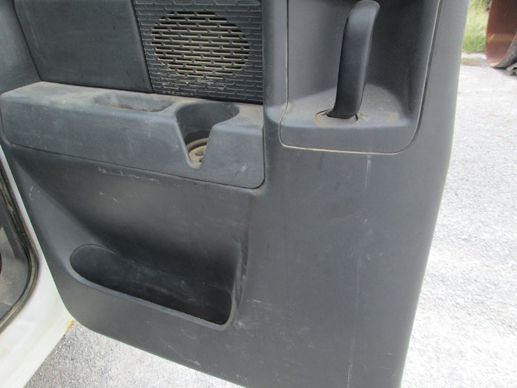 2005-gmc-2500hd-image-19