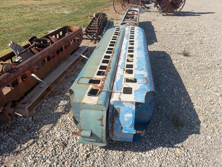(2)-original-sturtevant-model-train-cars-image-2