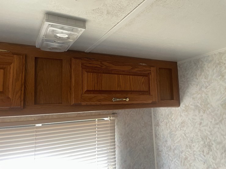 #1276-•-1998-jayco-eagle-304-camper-(has-mn-title)-image-89