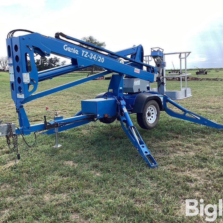 2005 GENIE TZ34/20