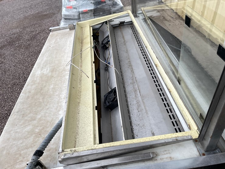 #4686-•-hussmann-refrigerated-display-case-image-16