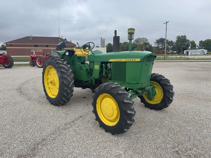 john-deere-3020-image-6