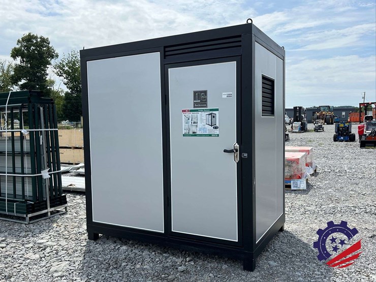 unused-2026-k1522-portable-restroom-image-1