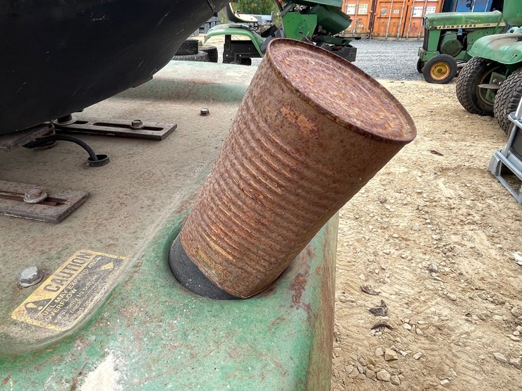 john-deere-318-image-12