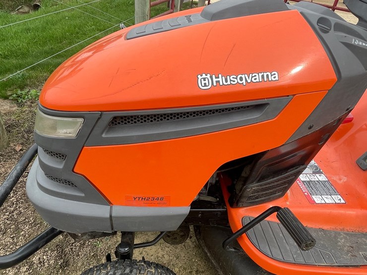 #3051-•-husqvarna-48"-riding-lawnmower-image-8