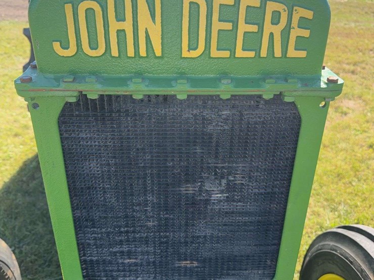 john-deere-b-image-9