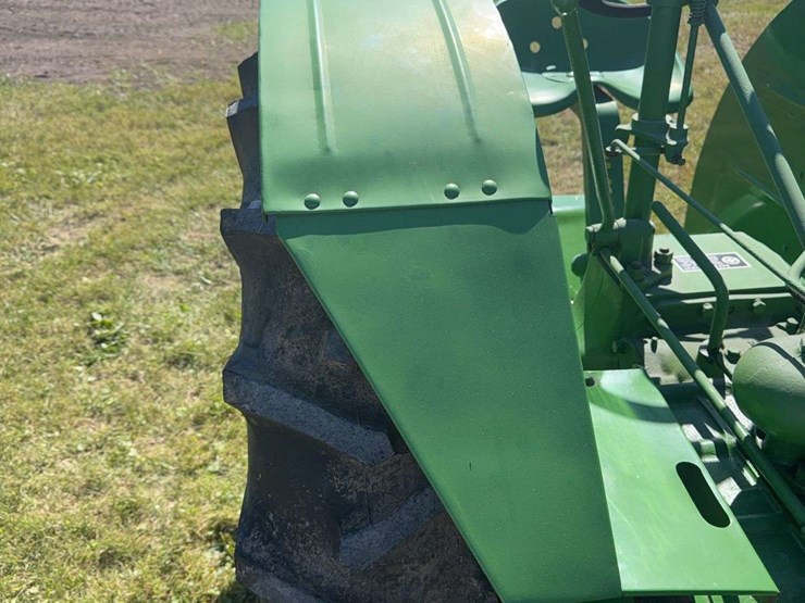 john-deere-b-image-21
