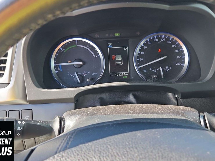 2019-toyota-highlander-hybrid-image-19