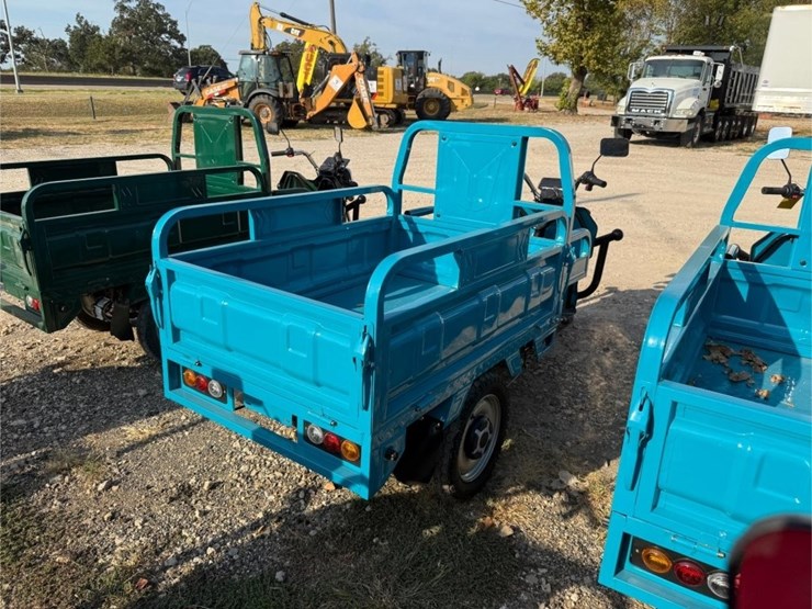 new-three-wheel-electric-dump-cart-image-2