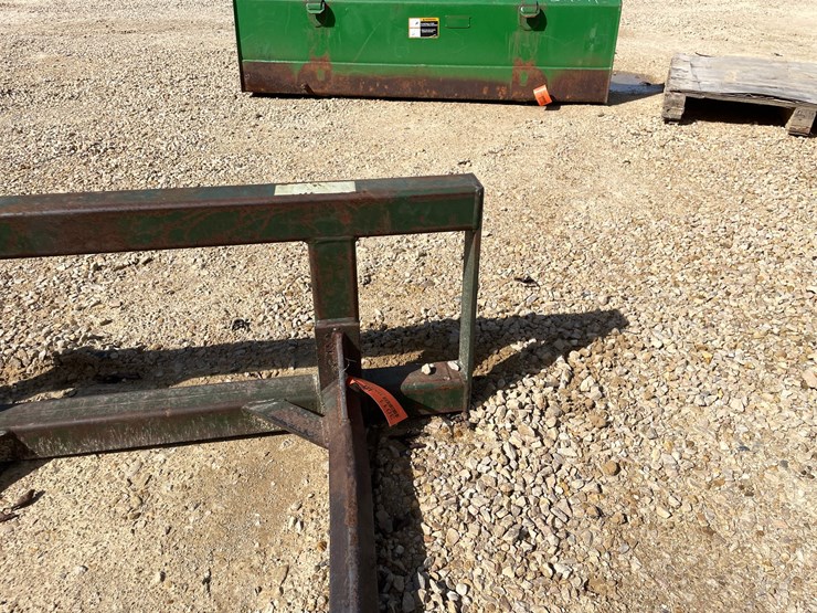 #3011-•-bale-spear-attachment-image-9