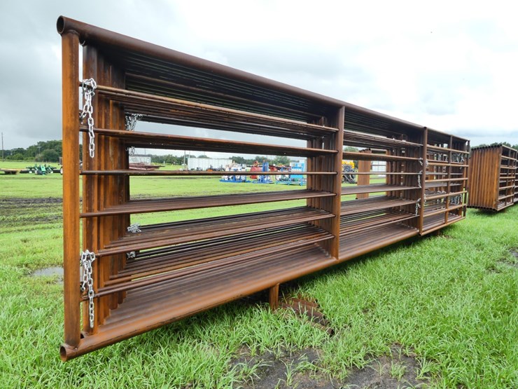 (10)-24'-free-standing-panels-image-2