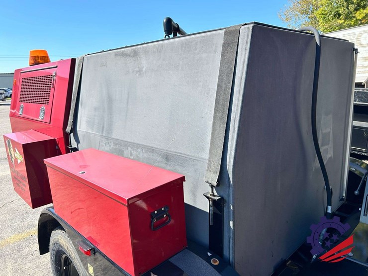 2009-sewer-equipment-co.-of-america-747-fr2000-jetter-trailer-image-44