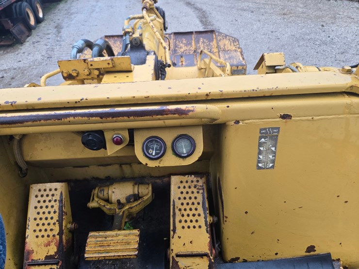 caterpillar-963-image-39