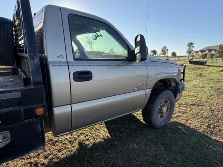 2007-chevrolet-3500-image-6