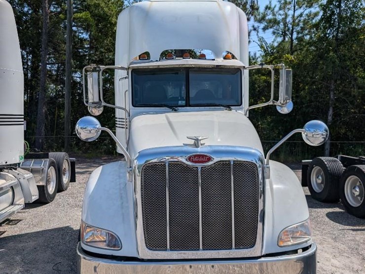 2014-peterbilt-386-image-3