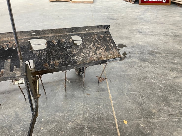 #3003-•-brinly-hardy-company-yard-dethatcher-image-16