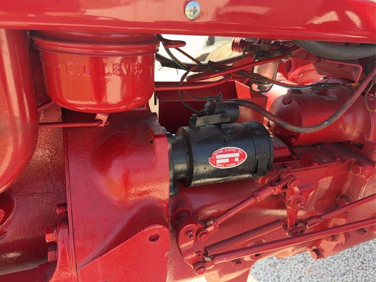 farmall-350-image-24