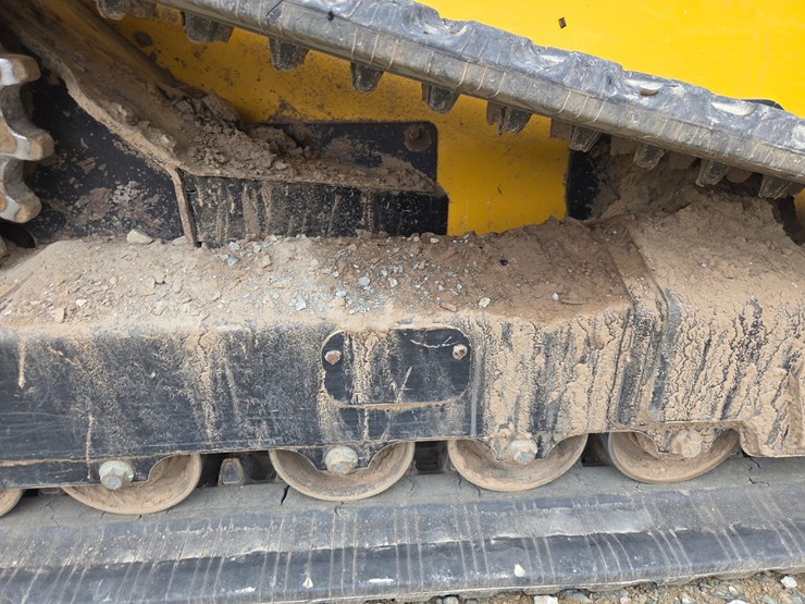 2018-deere-333g-image-51
