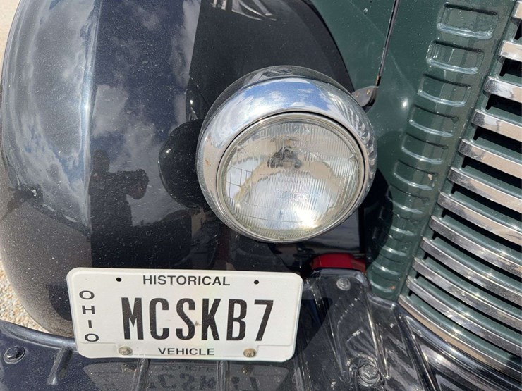 exceptional-international-kb-7-truck-with-fifth-wheel-hitch-image-13