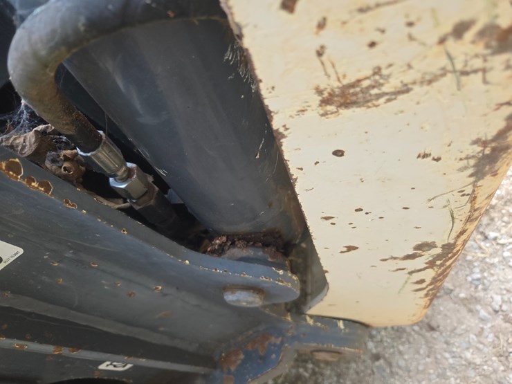 terex-tlb840r-image-75