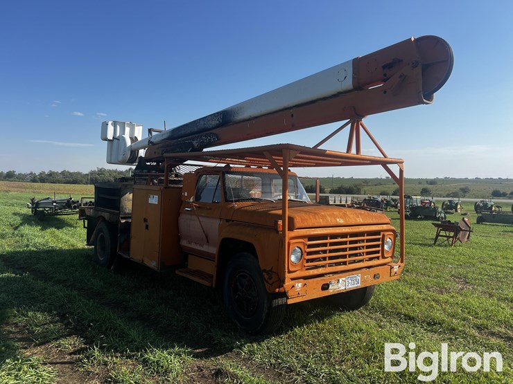 1975-ford-f750-image-3