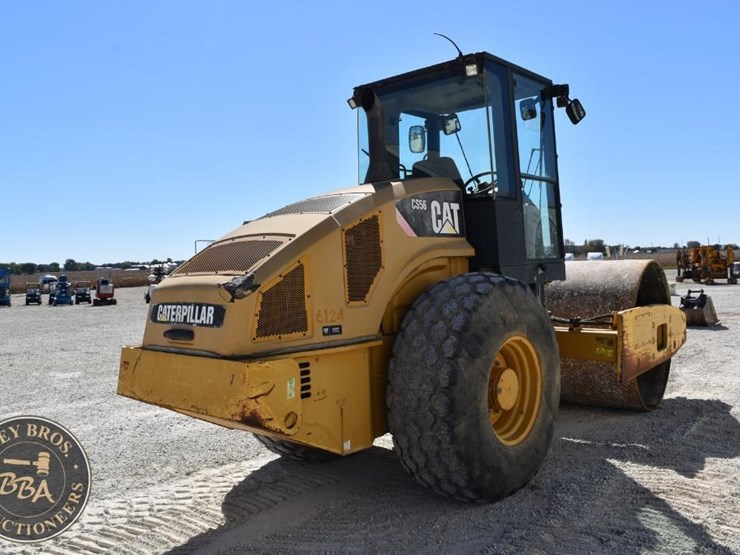 2009-caterpillar-cs56-image-18