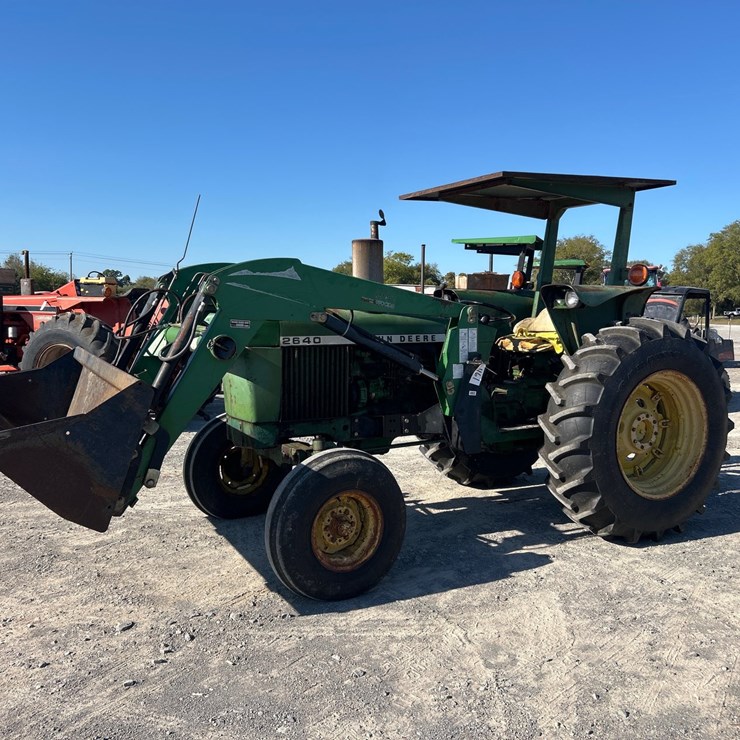 JOHN DEERE 2640