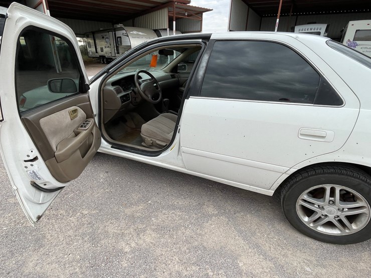 #2768-•-2001-toyota-camry-(title-in-delay)-image-29