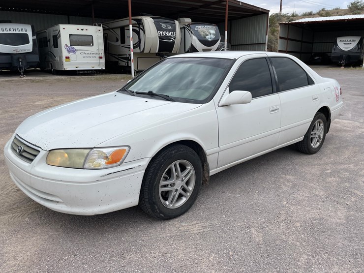 #2768-•-2001-toyota-camry-(title-in-delay)-image-52