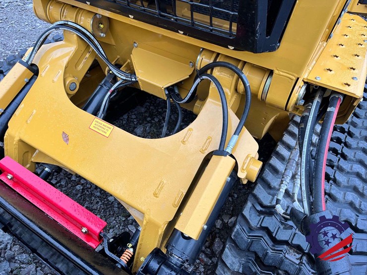 2023-rayco-c120ra-forestry-mulcher-with-fm120-6r-mulcher-head-image-16
