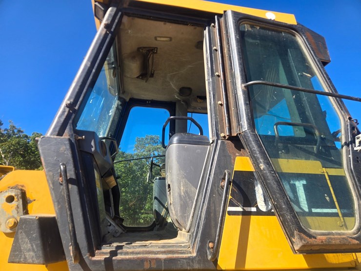 2006-caterpillar-963c-image-43
