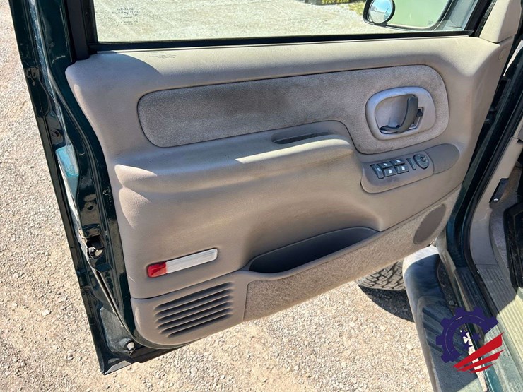 1998-chevrolet-2500-image-29