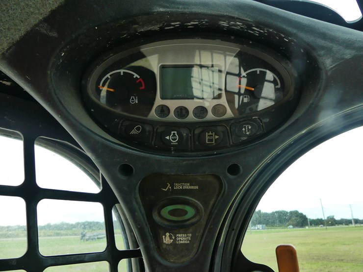 2022-bobcat-t450-image-17
