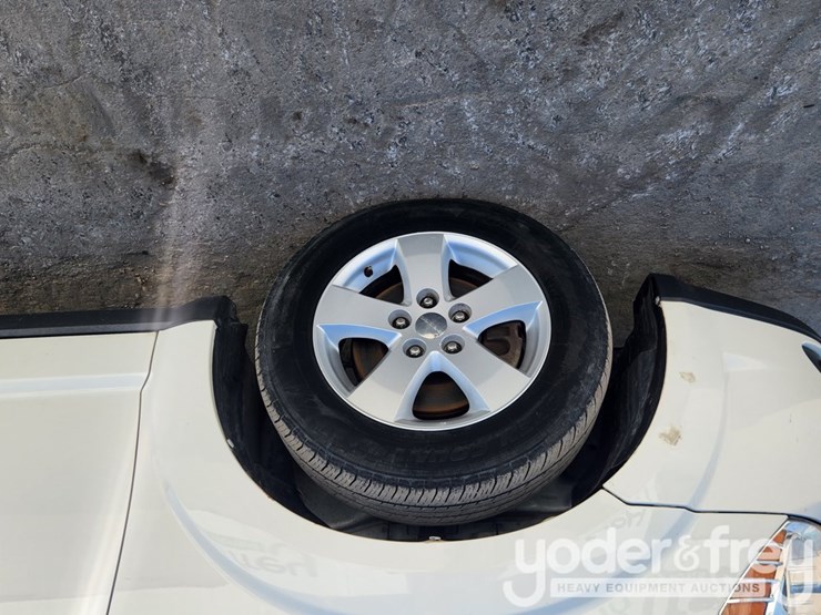 2012-dodge-journey-image-21