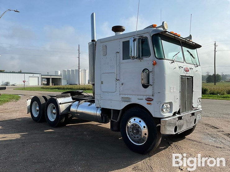 1978-peterbilt-352-image-3