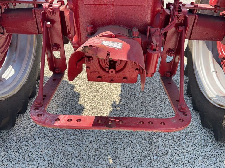 farmall-400-image-29